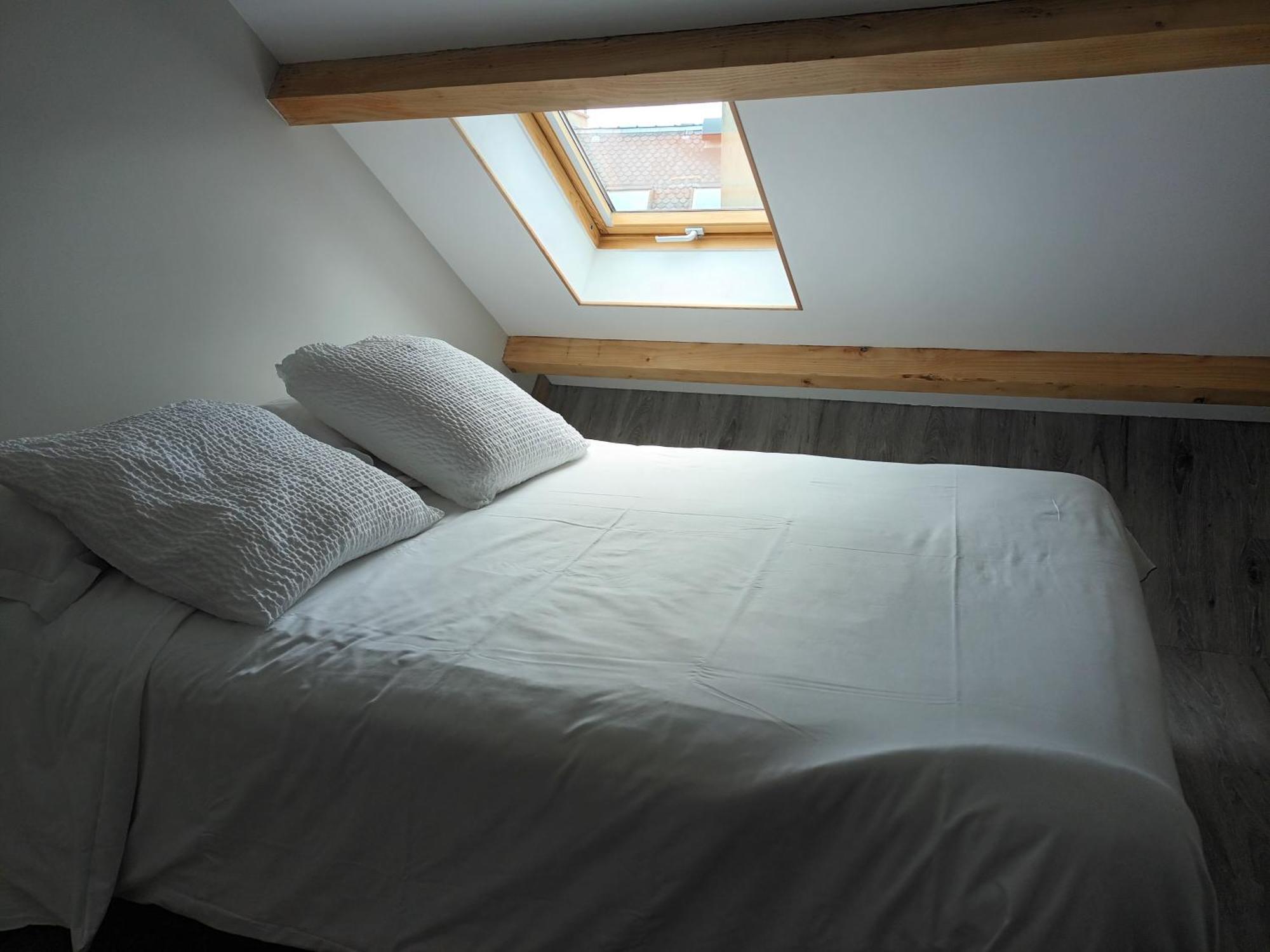 Hotel-Restaurant Logis L'Aubrac ラギオール 部屋 写真