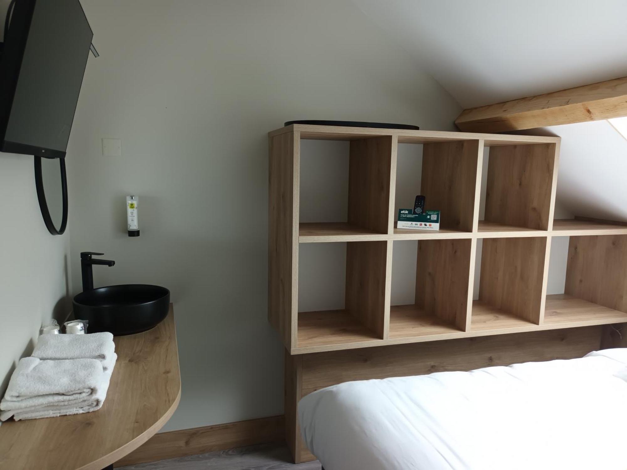 Hotel-Restaurant Logis L'Aubrac ラギオール エクステリア 写真