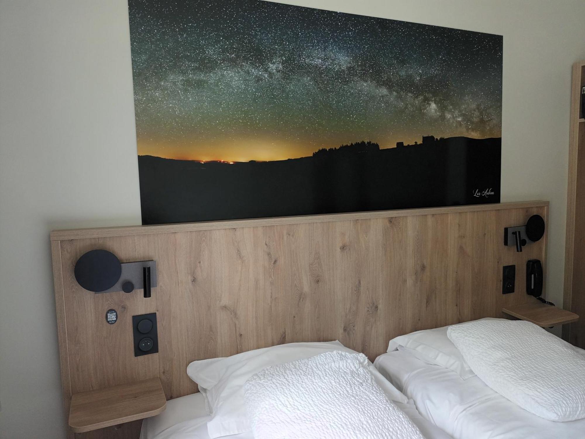 Hotel-Restaurant Logis L'Aubrac ラギオール エクステリア 写真